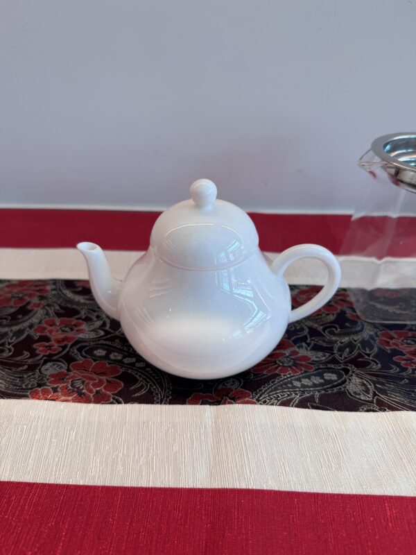 白瓷 泡茶壺