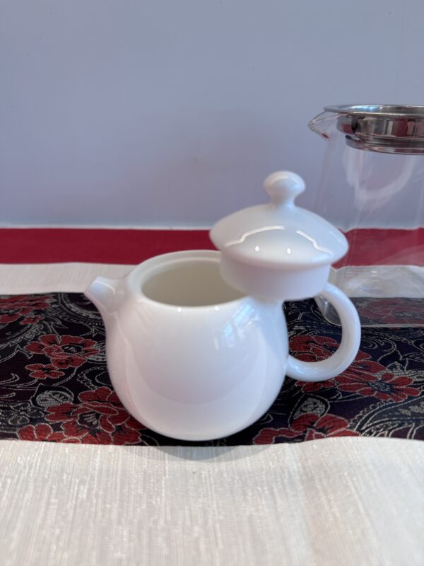 白瓷 泡茶壺